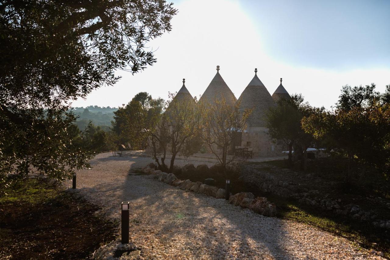 Bed and Breakfast Si Fa Trullo Остуні Екстер'єр фото